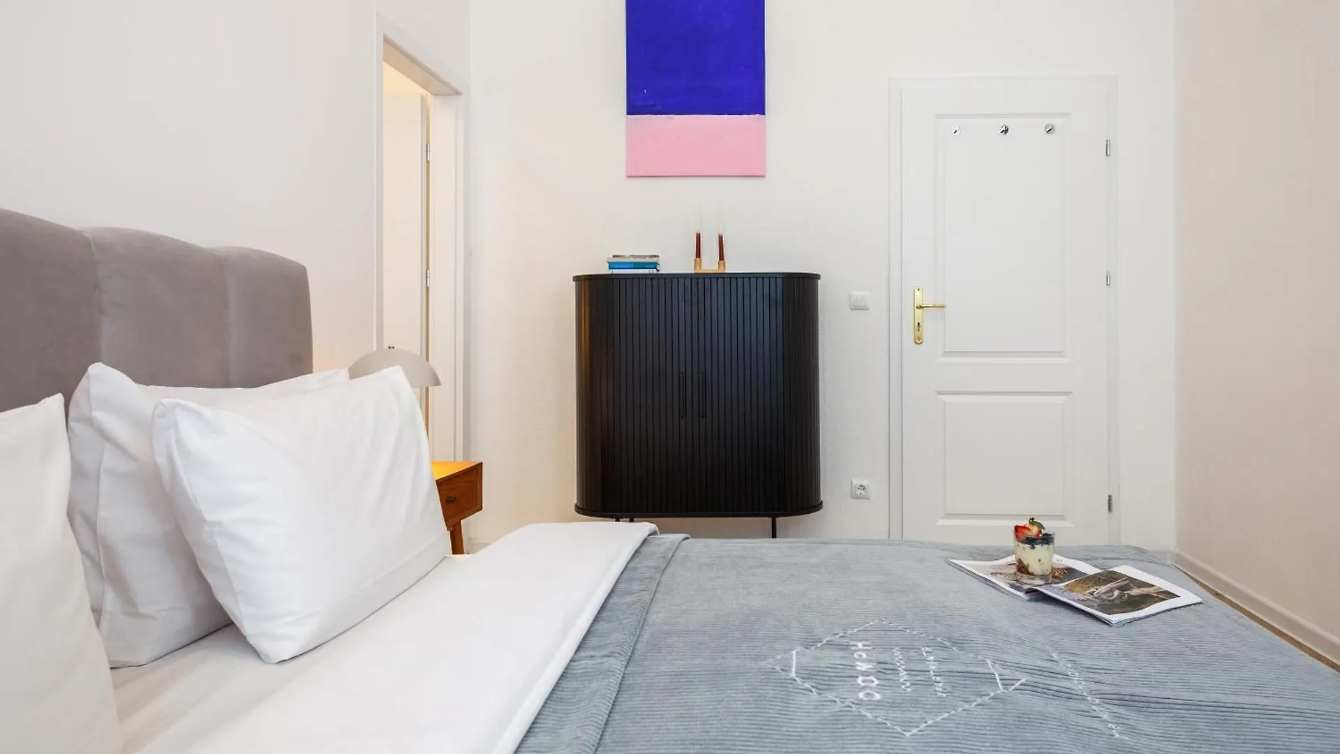 Oomph Berlin 3Br Apt With Light Tones And Artwork Duitsland
